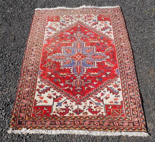 SMALL SIZE ANTIQUE PERSIAN WOOL RUG - ADDITIONAL PHOTO 1