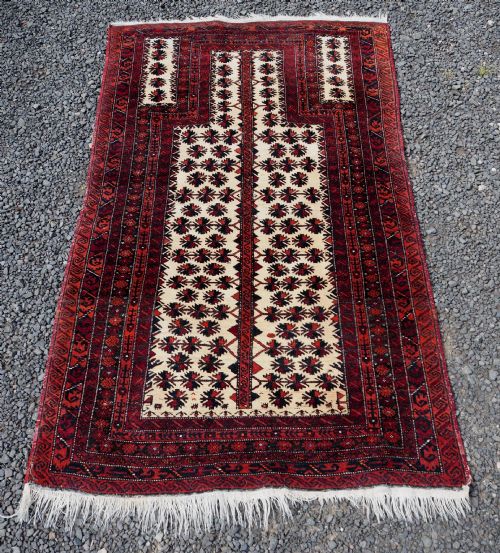 ANTIQUE PERSIAN BALUCHI PRAYER RUG