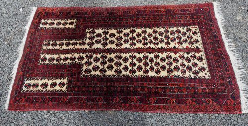 ANTIQUE PERSIAN BALUCHI PRAYER RUG - ADDITIONAL PHOTO 2