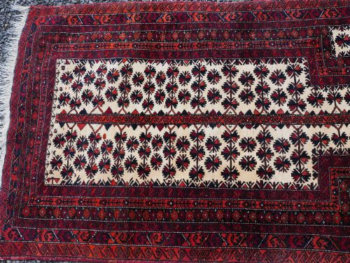 ANTIQUE PERSIAN BALUCHI PRAYER RUG - ADDITIONAL PHOTO 4