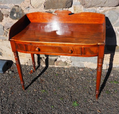 Georgian Mahogany Dressing Table