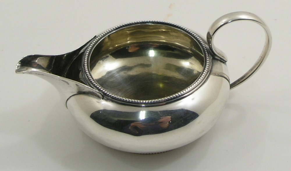 GORGEOUS SHAPE WEE VICTORIAN SILVER CREAM JUG. 
