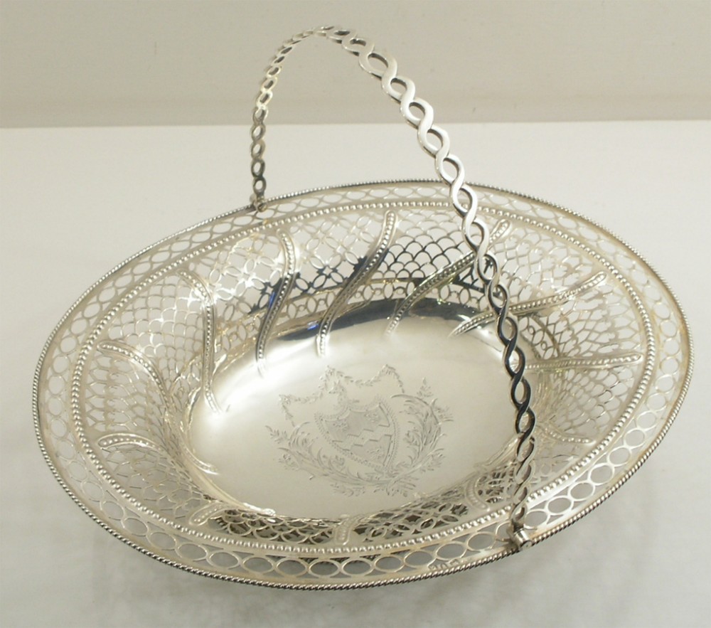 LARGE 18th CENT SILVER FRUIT BASKET. LONDON 1773