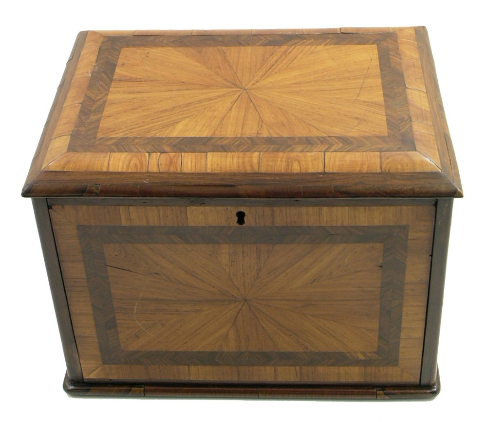 FINE GEORGIAN FULLY FITTED LADIES JEWELLERY BOX