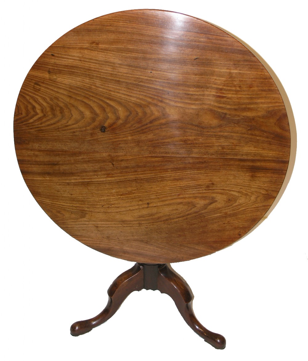 FINE GEORGE II VIRGINA WALNUT LARGE TRIPOD TABLE