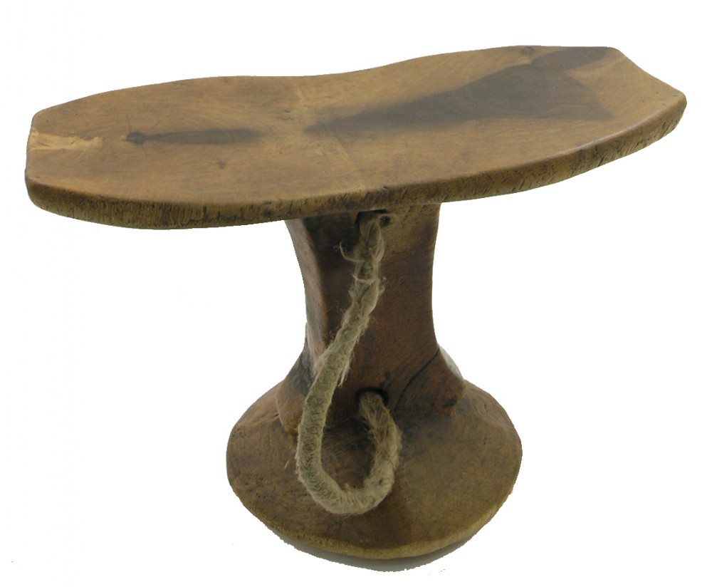EARLY 19th CENTURY AFRICAN NECK OR HEAD REST
