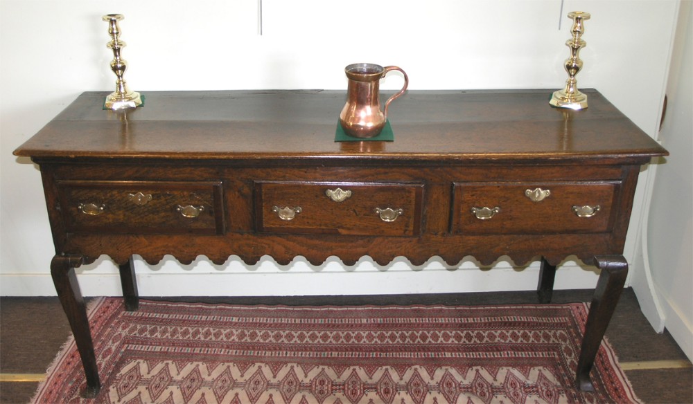 GOOD EARLY GEORGIAN OAK CABRIOLE LEG DRESSER BASE