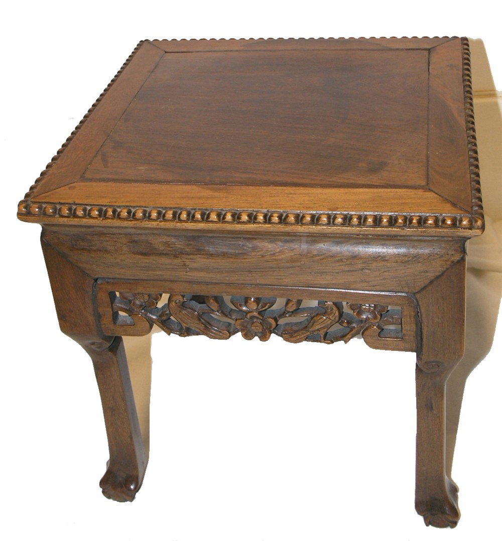 FINE SMALL 19th CENTURY CHINESE HARDWOOD VASE STAND