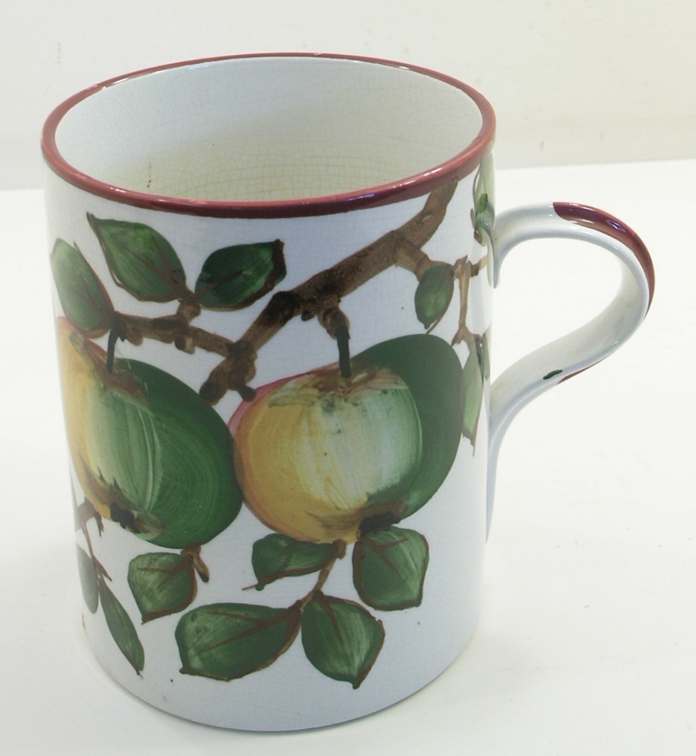 LARGE EARLY WEMYSS WARE APPLES MUG. C. 1890 