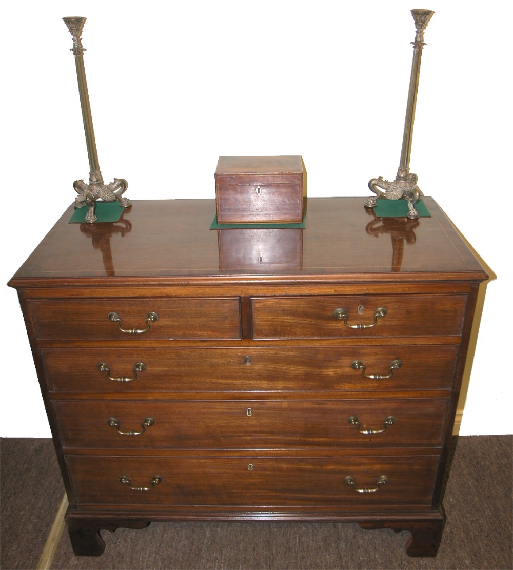 NEAT SIZE GEORGE III MAHOGANY DRESSING CHEST