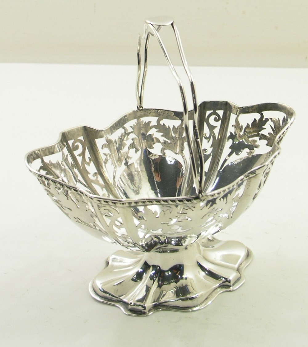 GOOD GEORGE III LONDON SILVER SWEET MEAT BASKET. c. 1770