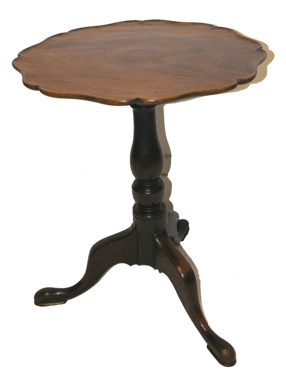 GEORGIAN MAHOGANY TRIPOD TABLE WITH SHAPED TOP