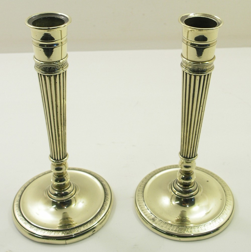 FINE PAIR OF EARLY 19TH CENTURY BRASS CANDLESTICKS