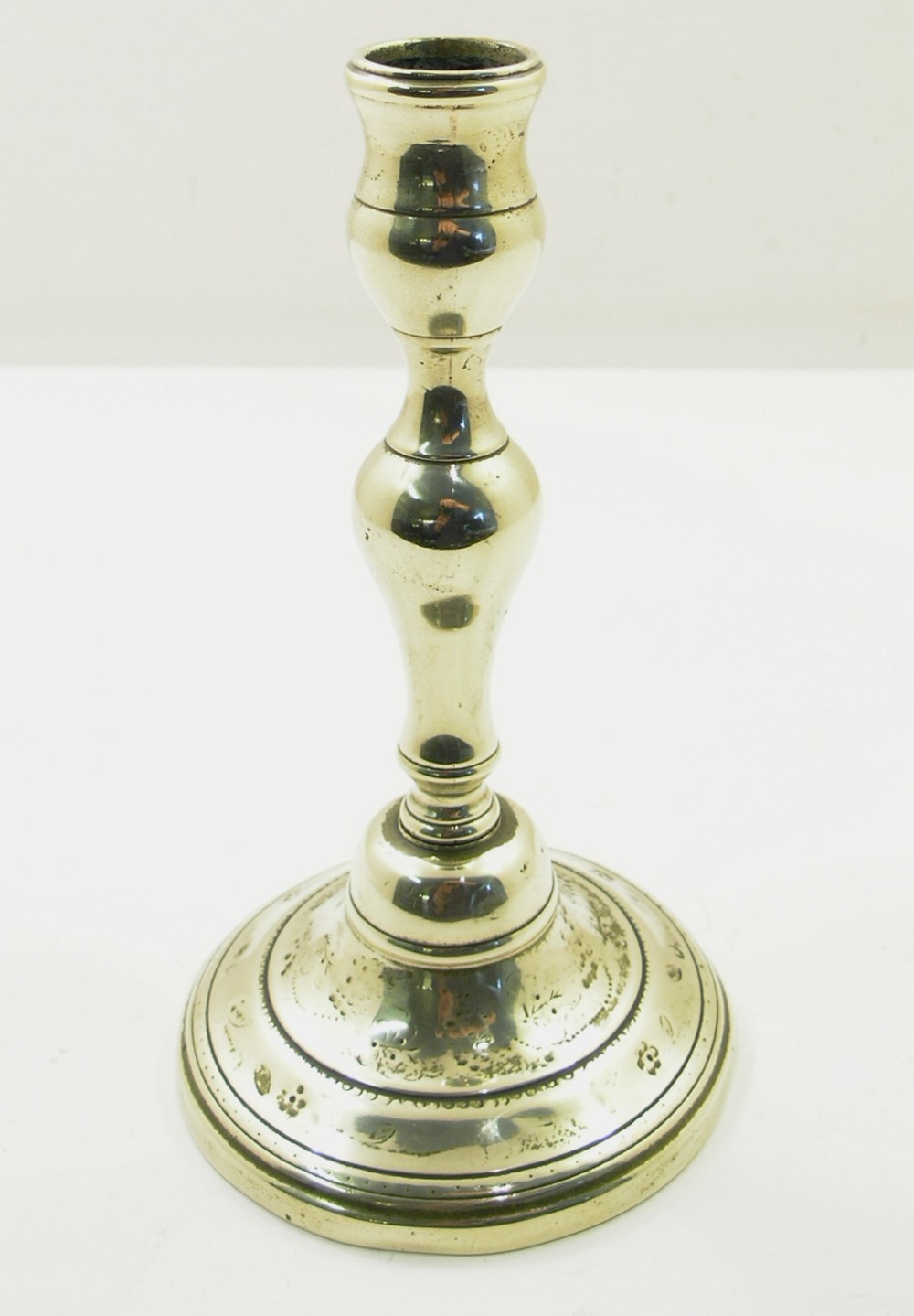 SUPERB EARLY 18th CENTURY BRASS CANDLESTICK. C. 1720