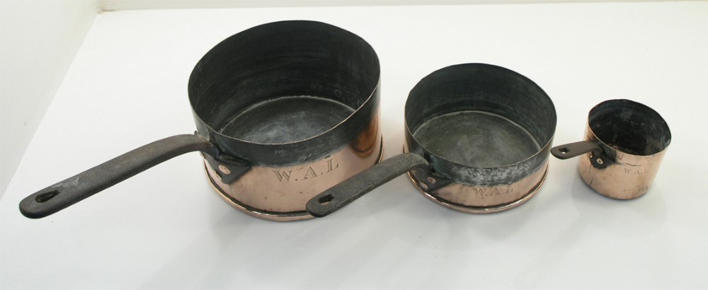 SET OF THREE EARLY VICTORIAN COPPER SAUCEPANS