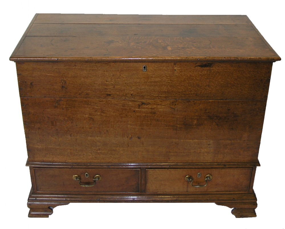 GEORGIAN OAK MULE CHEST IN GOOD ORIGINAL CONDITION