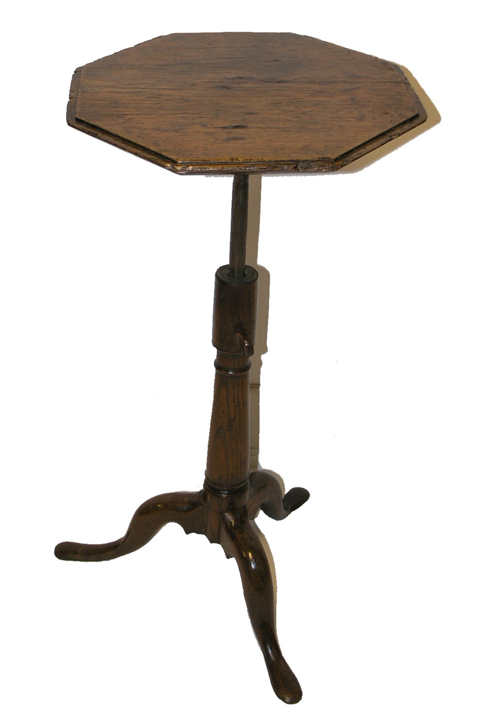 EARLY 18th CENTURY OAK ADJUSTABLE CANDLE STAND. C. 1720