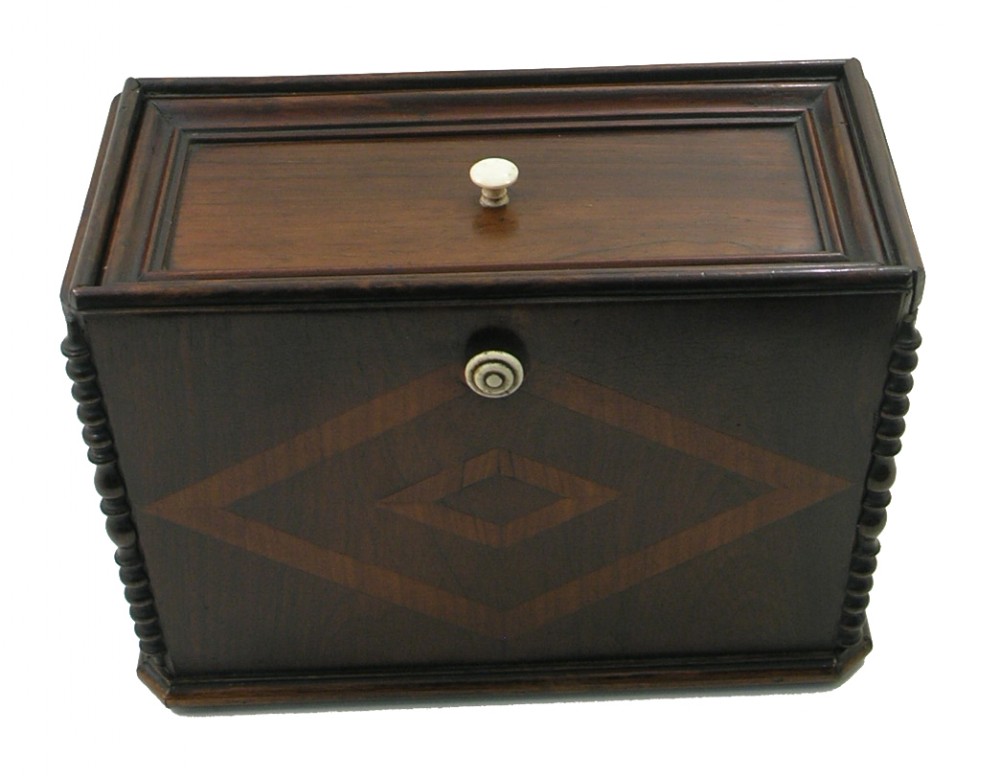 19th CENTURY FRENCH ROSEWOOD & TULIPWOOD BOX
