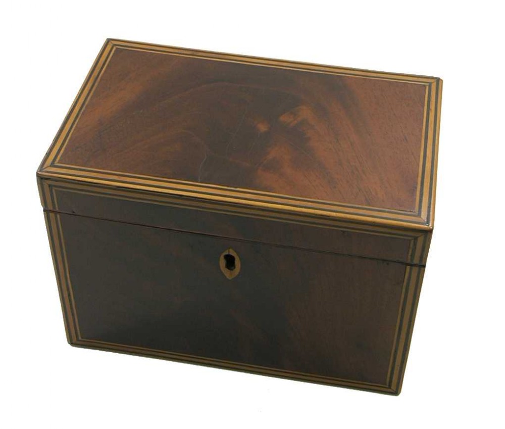 GEORGIAN MAHOGANY AND LINE INLAID TEA CADDY