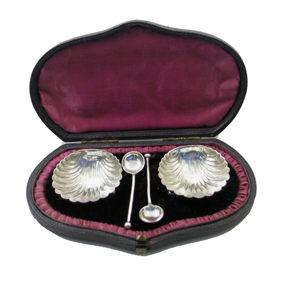 CASED PAIR OF VICTORIAN SILVER SALTS & SPOONS