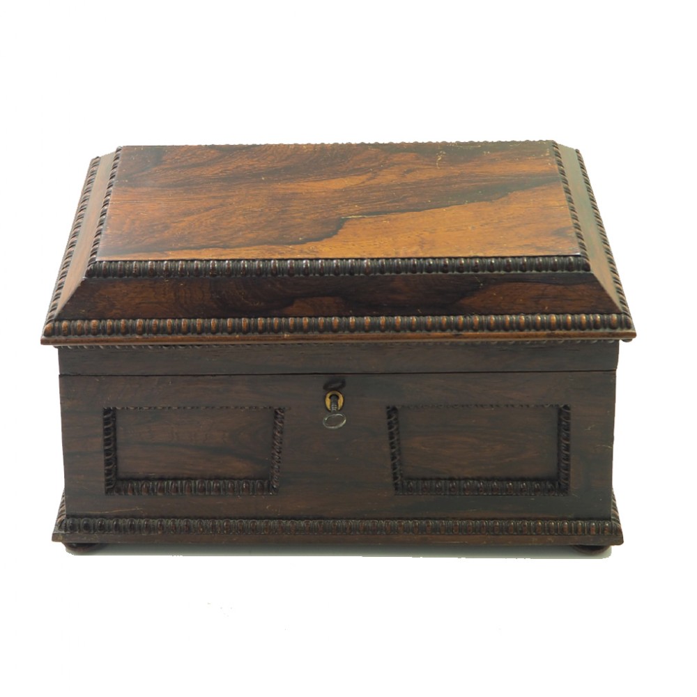 UNUSUAL DESIGN REGENCY SCOTTISH ROSEWOOD TEA CADDY