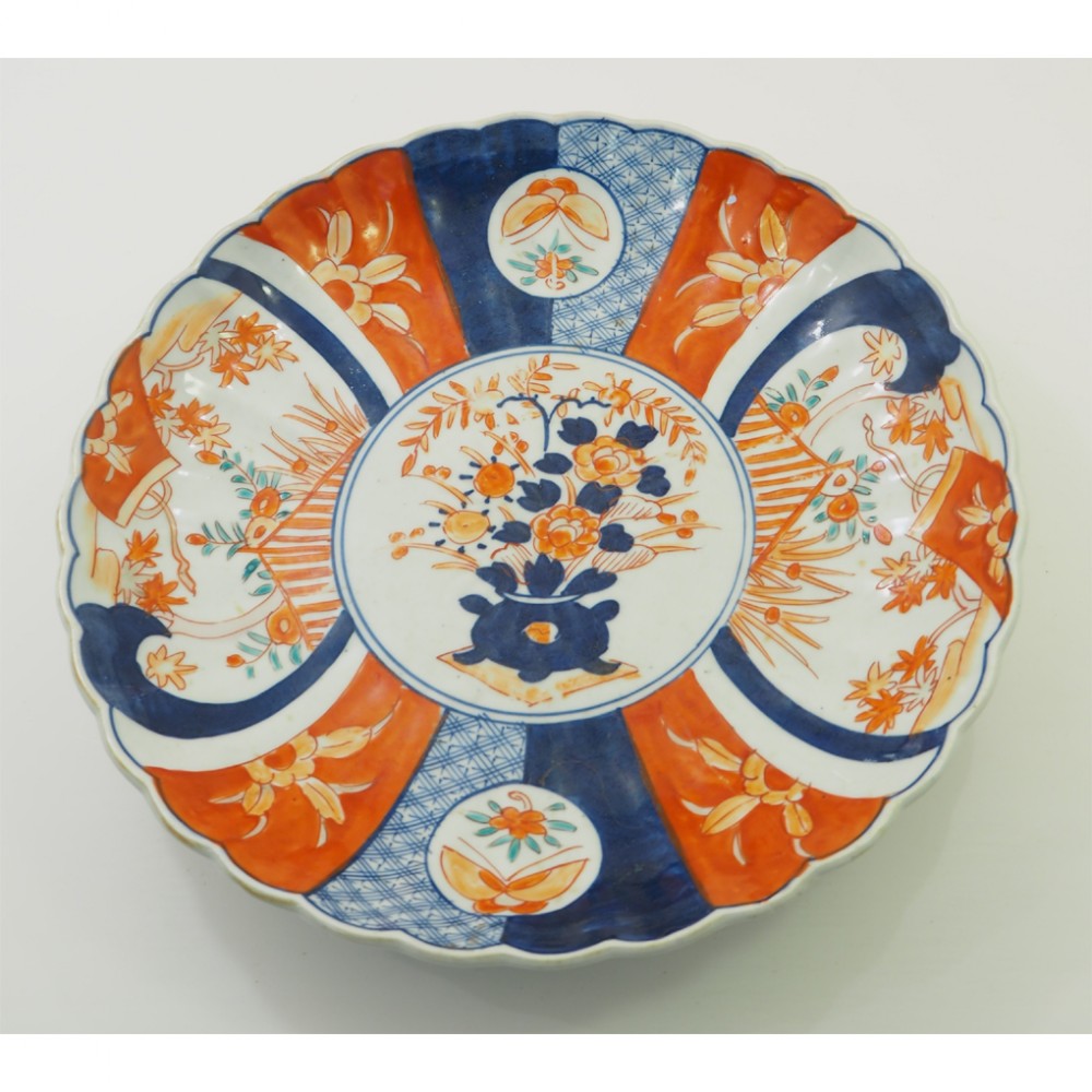 LARGE 19th CENTURY JAPANESE IMARI CHARGER