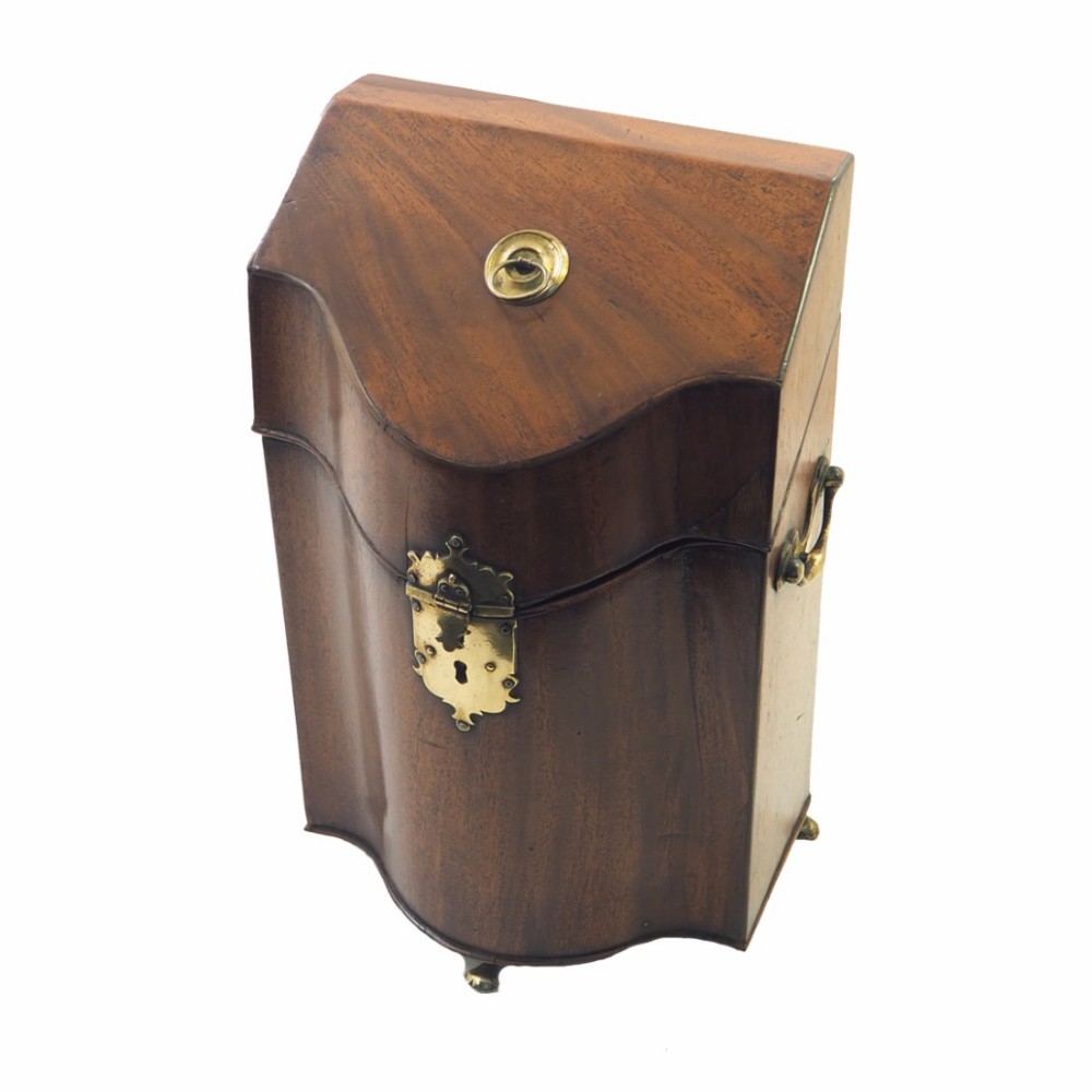 GORGEOUS LITTLE GEORGE III MAHOGANY KNIFE BOX
