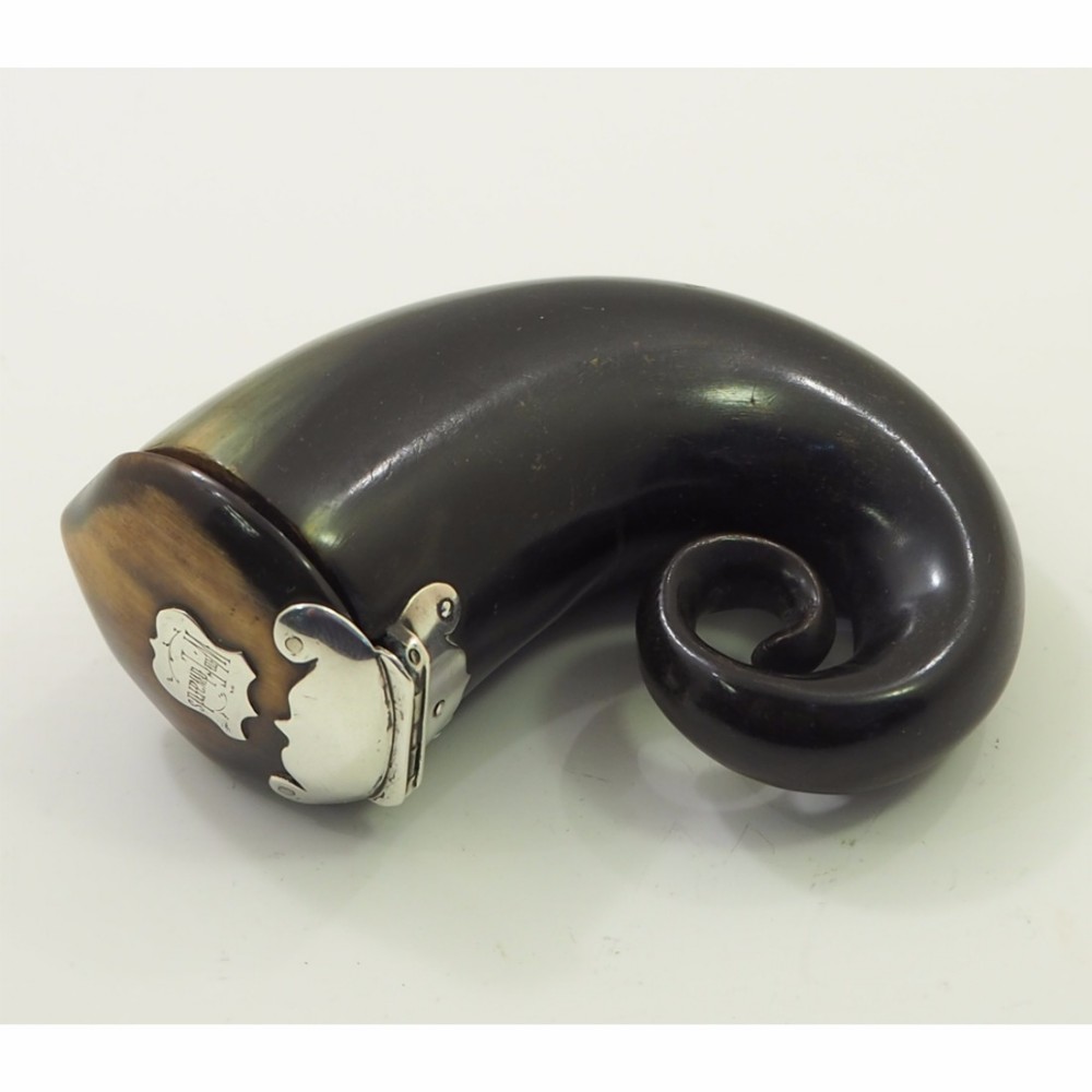 FINE LARGE SCOTTISH HORN & SILVER SNUFF MULL