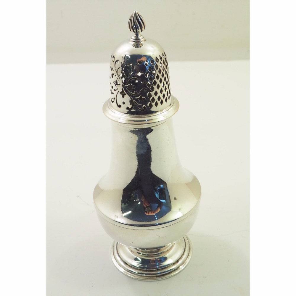 LARGE EDWARDIAN SILVER SUGAR CASTOR. 1904