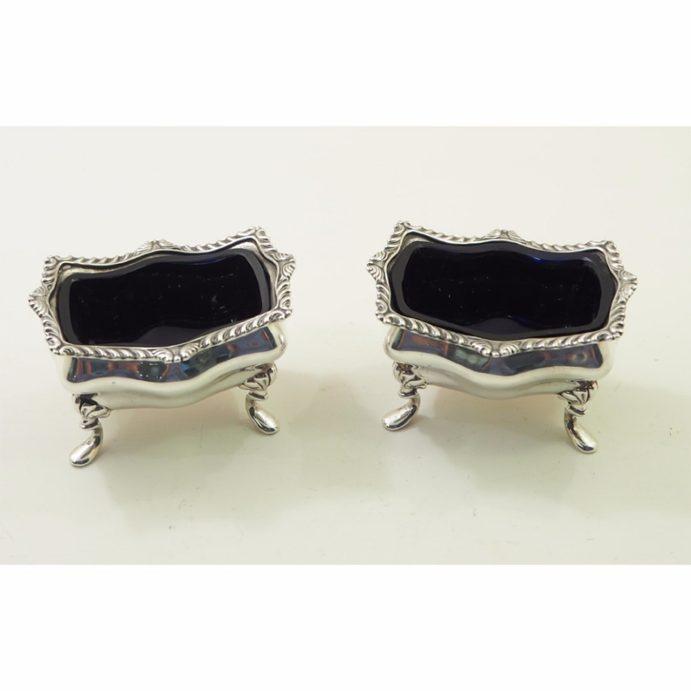 PAIR OF VICTORIAN SILVER SALT CELLARS. 1900