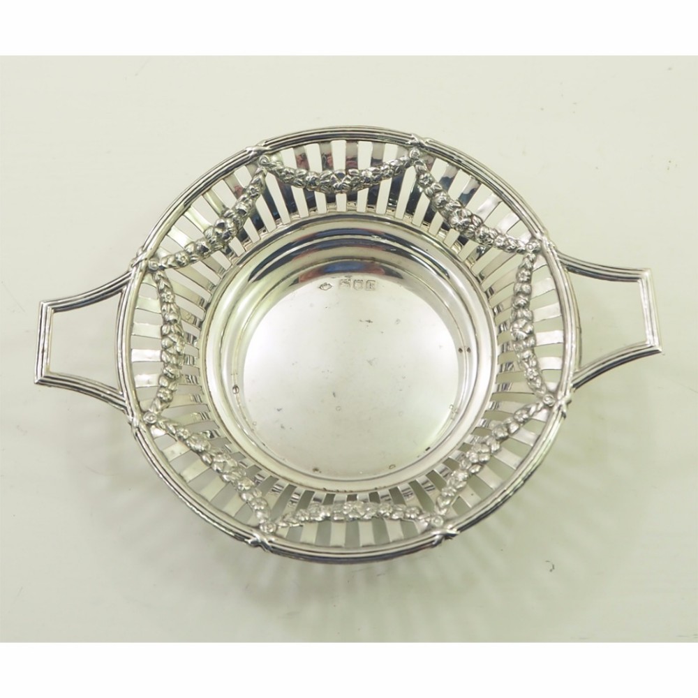 PRETTY EDWARDIAN SILVER QUAICH DESIGN BASKET