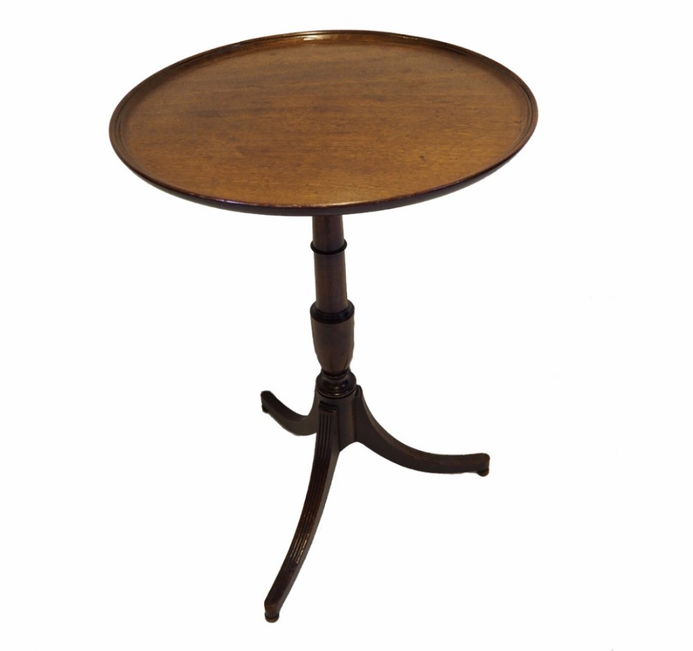 GEORGIAN MAHOGANY DISH TOP TRIPOD TABLE