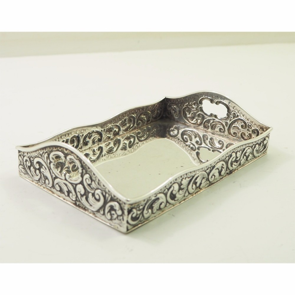 VICTORIAN STERLING SILVER TRAY. LONDON 1894