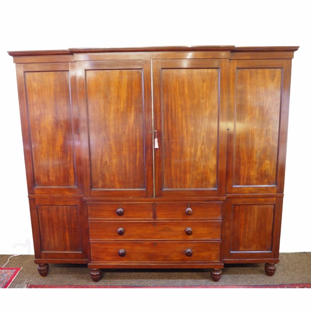 FINE GILLOWS MAHOGANY BREAKFRONT WARDROBE