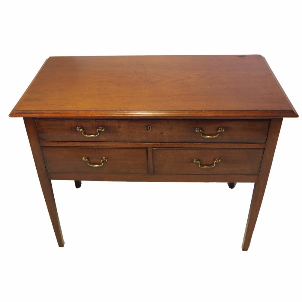 GEORGIAN MAHOGANY THREE DRAWER LOWBOY 
