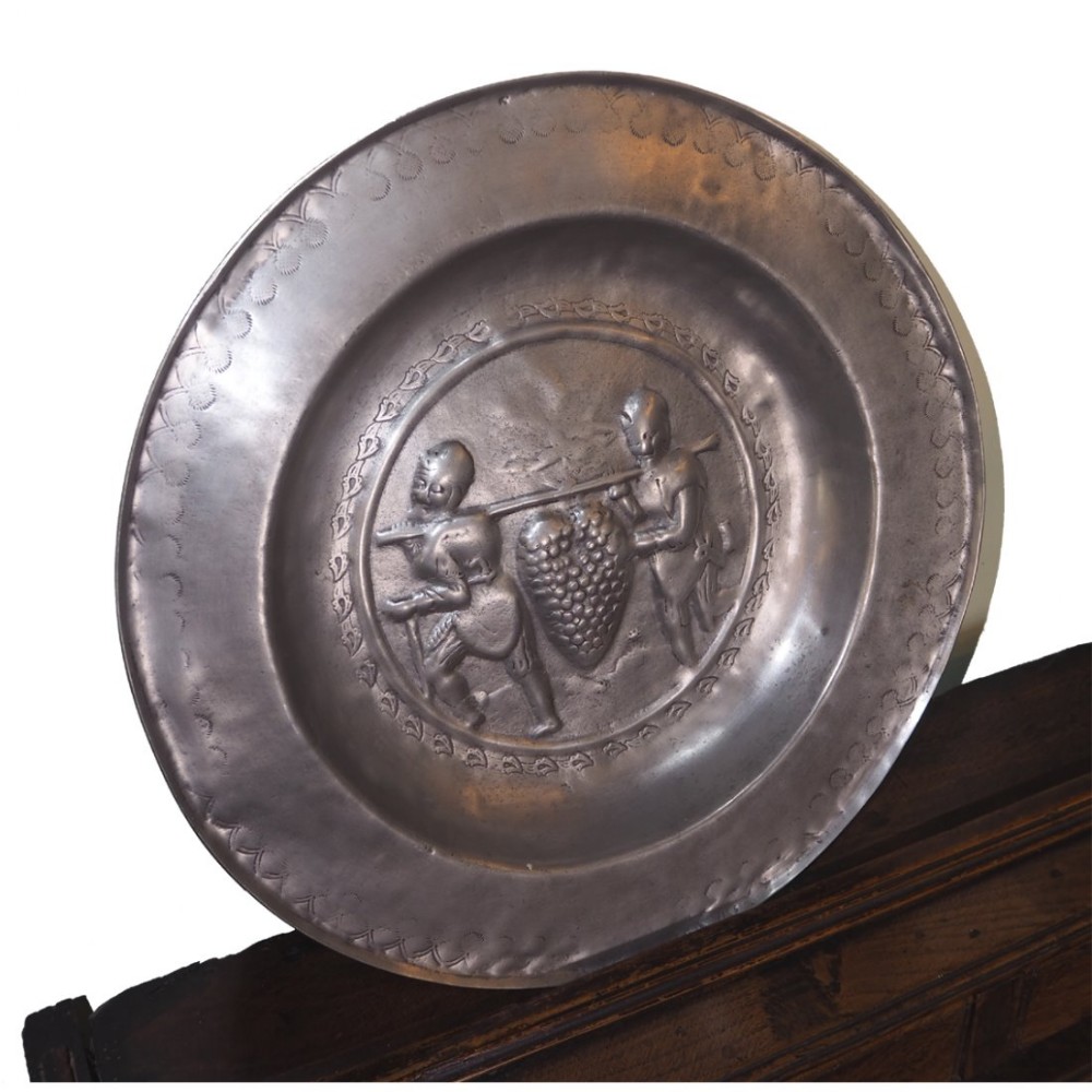 18th CENT. CONTINENTAL PEWTER ALMS DISH
