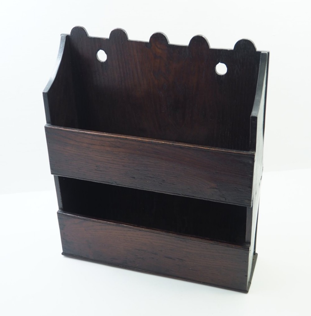 EARLY 18th CENTURY OAK HANGING WALL SHELVES