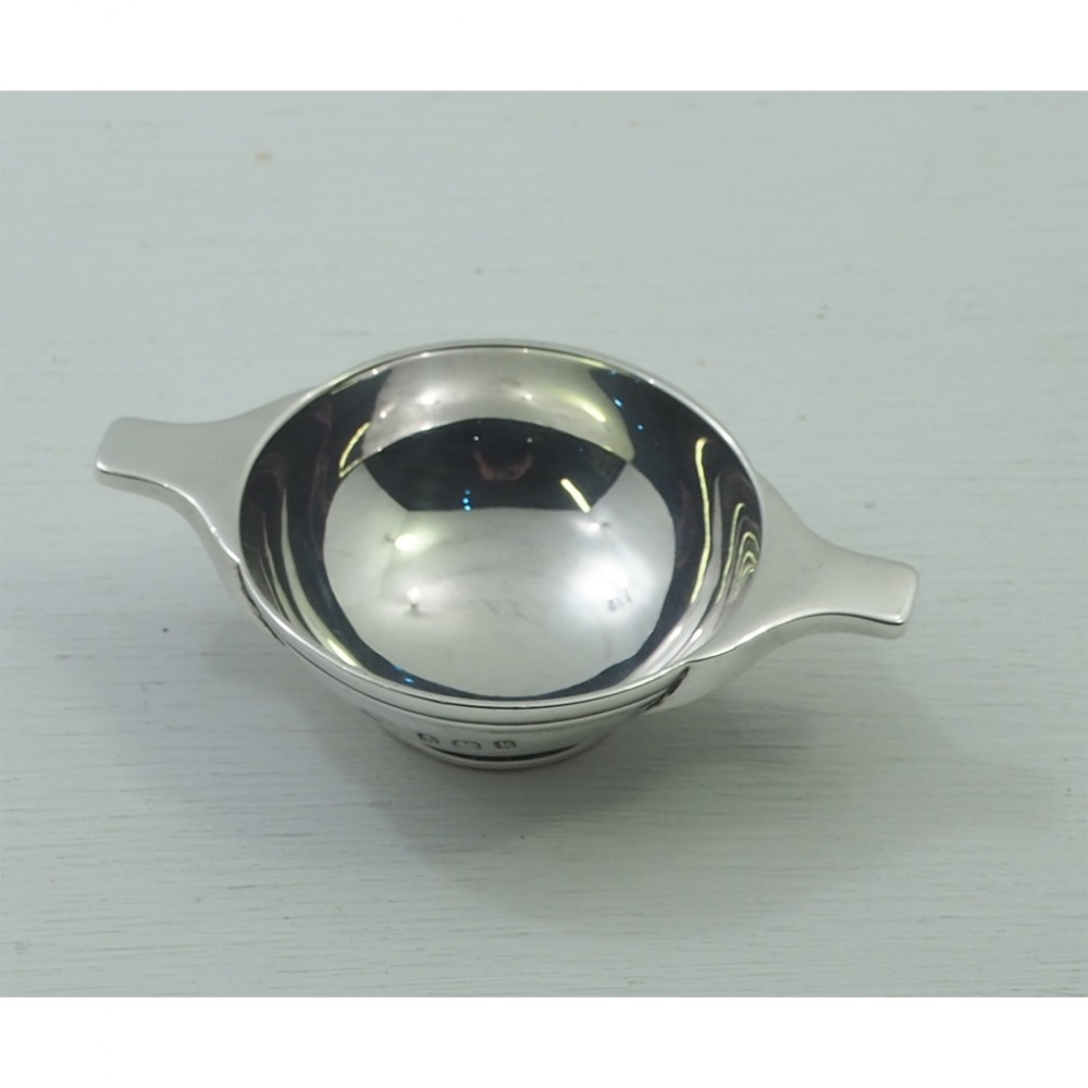 SMALL EDWARDIAN SILVER SCOTTISH QUAICH