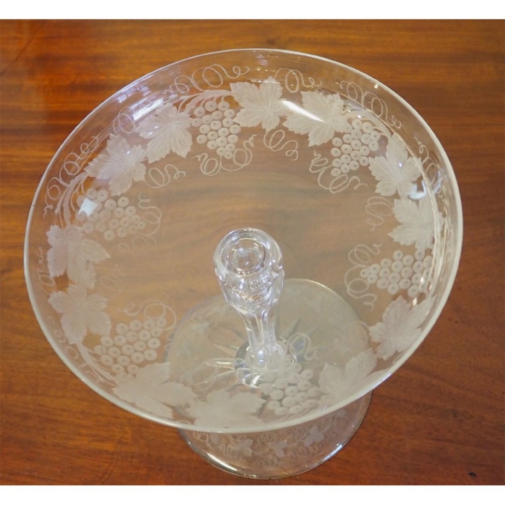 FINE VICTORIAN ENGRAVED & CUT GLASS TAZZA