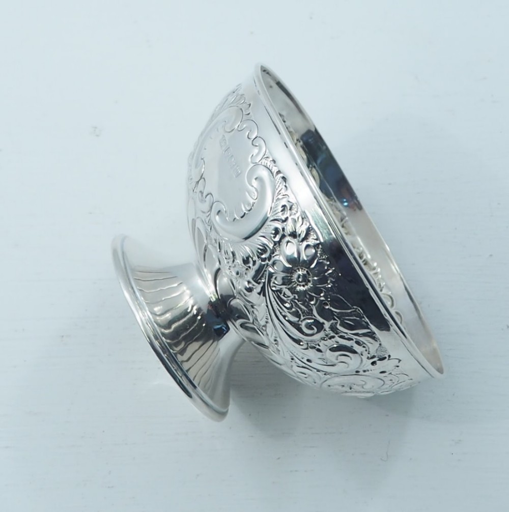 EDWARDIAN SILVER SUGAR BOWL. SHEFFIELD 1904