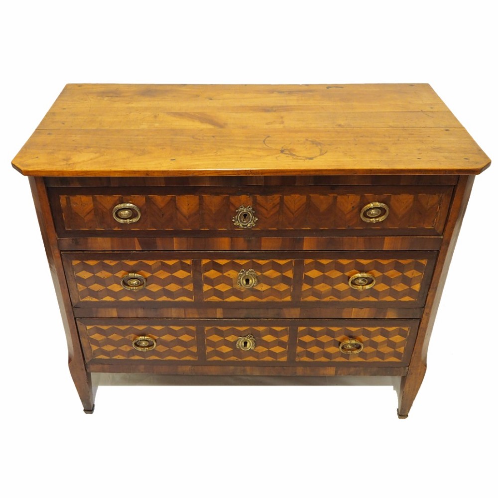 18th CENTURY CONTINENTAL PARQUETRY CHEST