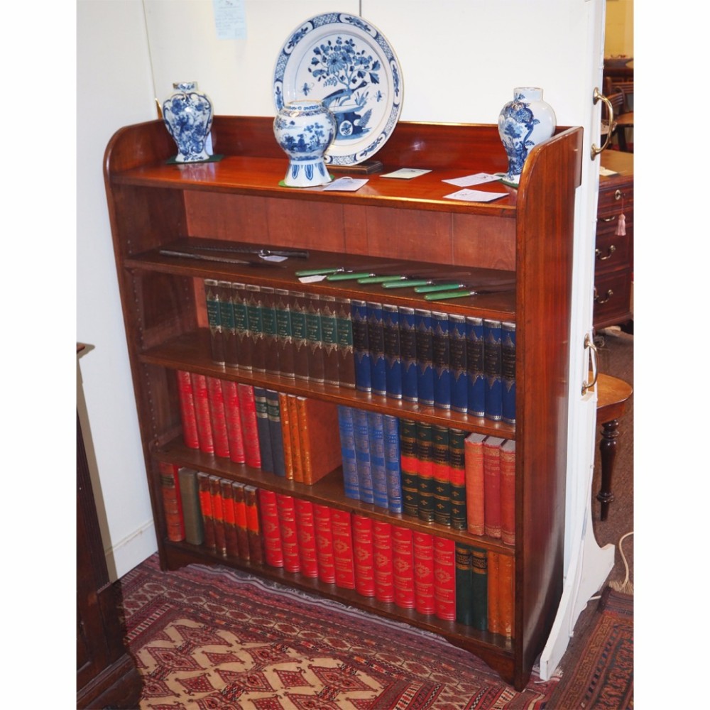 LATE GEORGIAN MAHOGANY OPEN BOOKSHELVES