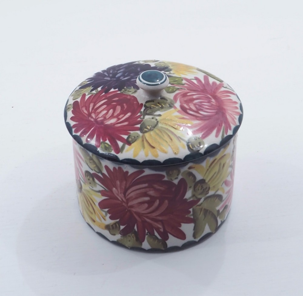 SCOTTISH WEMYSS CHRYSANTHEMUM POT & LID