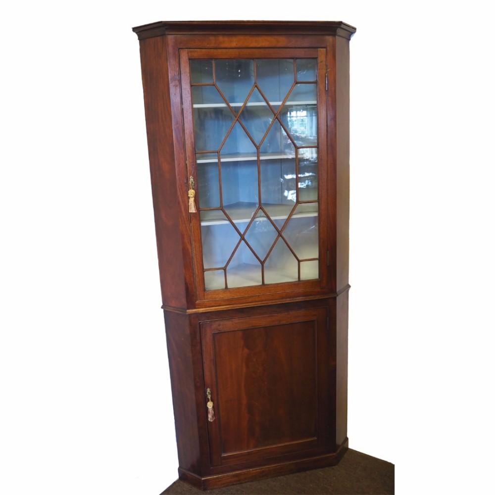 GEORGE III MAHOGANY DOUBLE CORNER CABINET