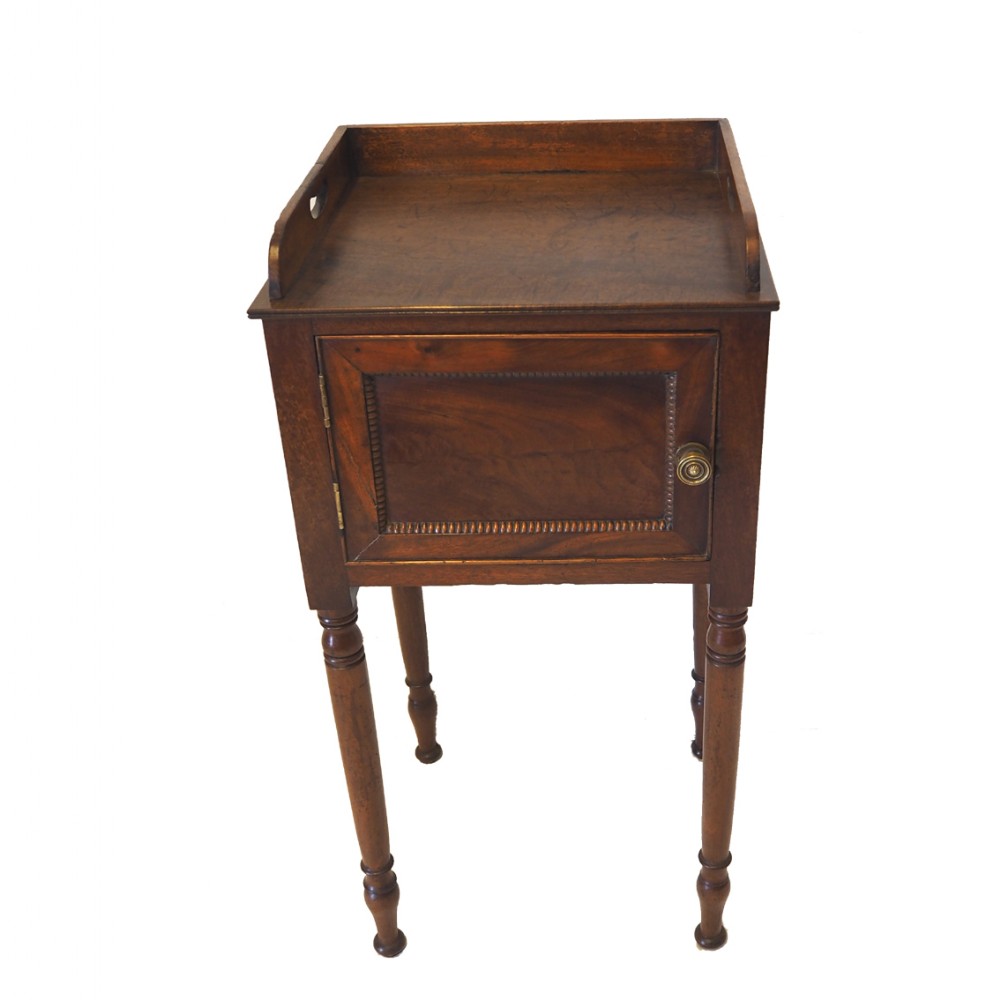 GEORGIAN SCOTTISH MAHOGANY BEDSIDE CABINET