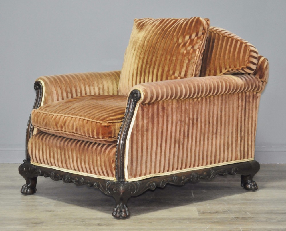 OUTSTANDING CHIPPENDALE STYLE WALNUT SUITE View IX