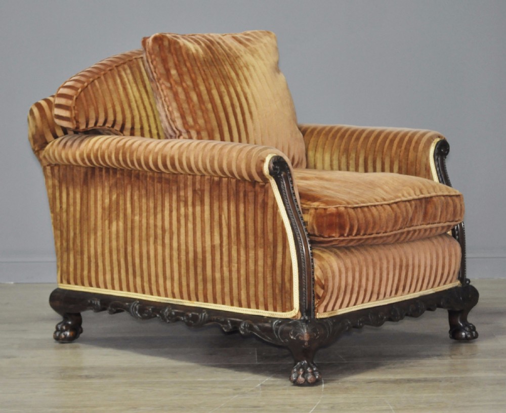 OUTSTANDING CHIPPENDALE STYLE WALNUT SUITE View XI