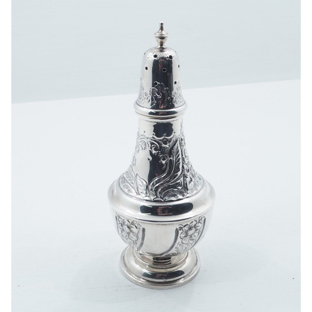 PLEASING WALKER & HALL SILVER SUGAR CASTOR