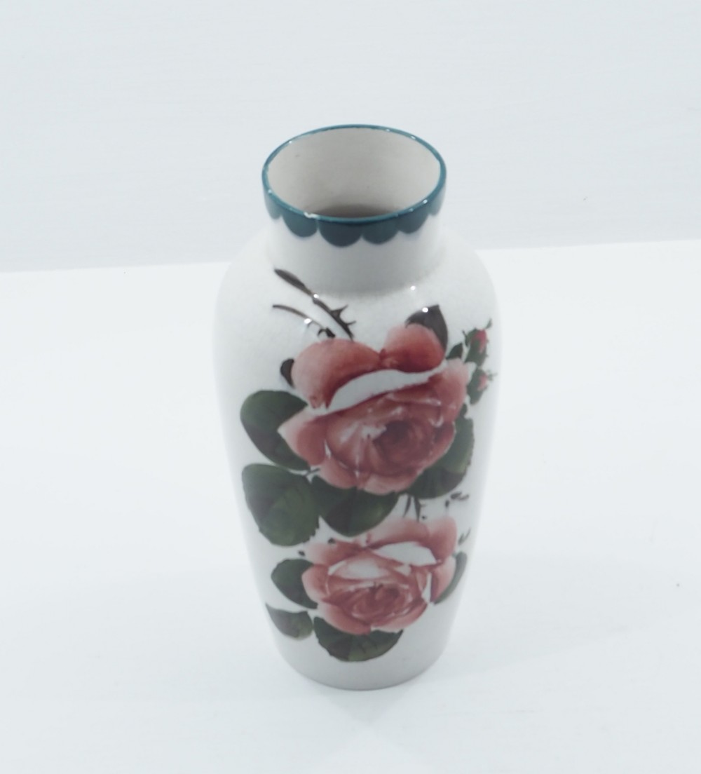 SCOTTISH WEMYSS CABBAGE ROSES JAPAN VASE