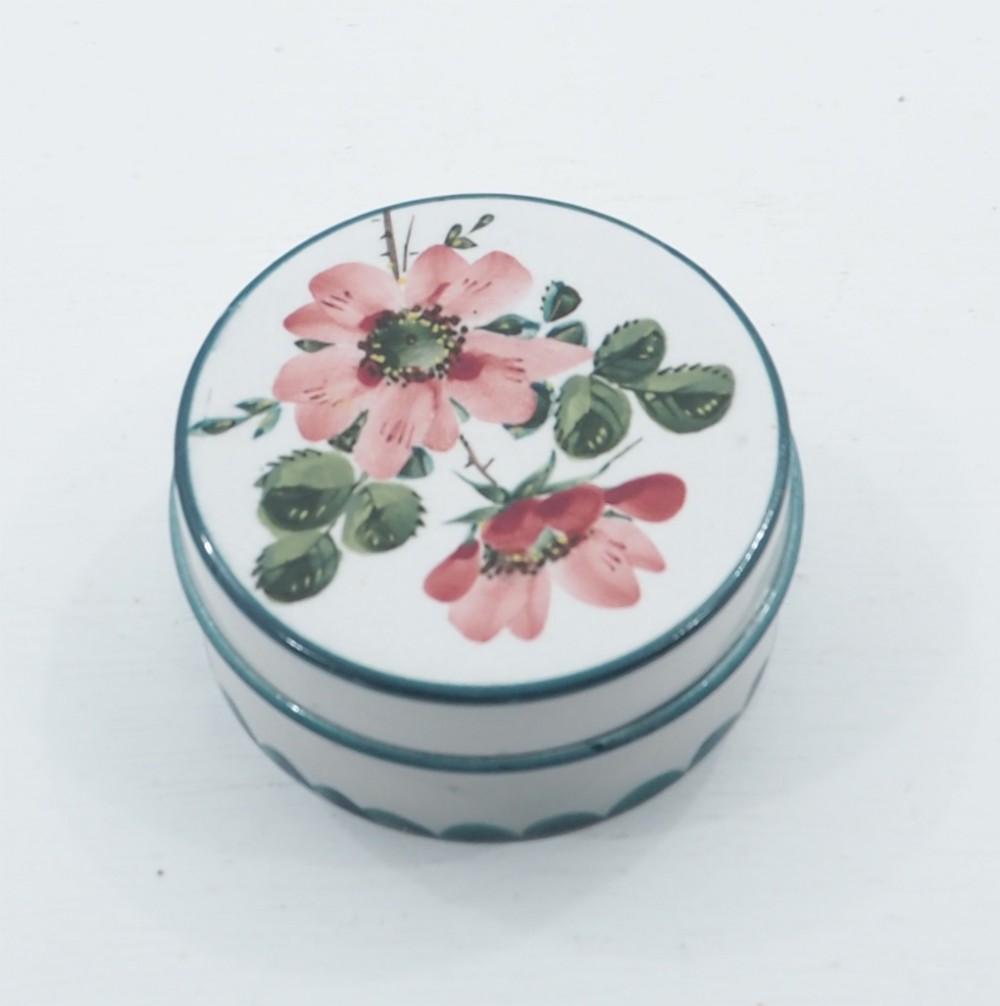 SCOTTISH WEMYSS POMADE POT IN DOG ROSES